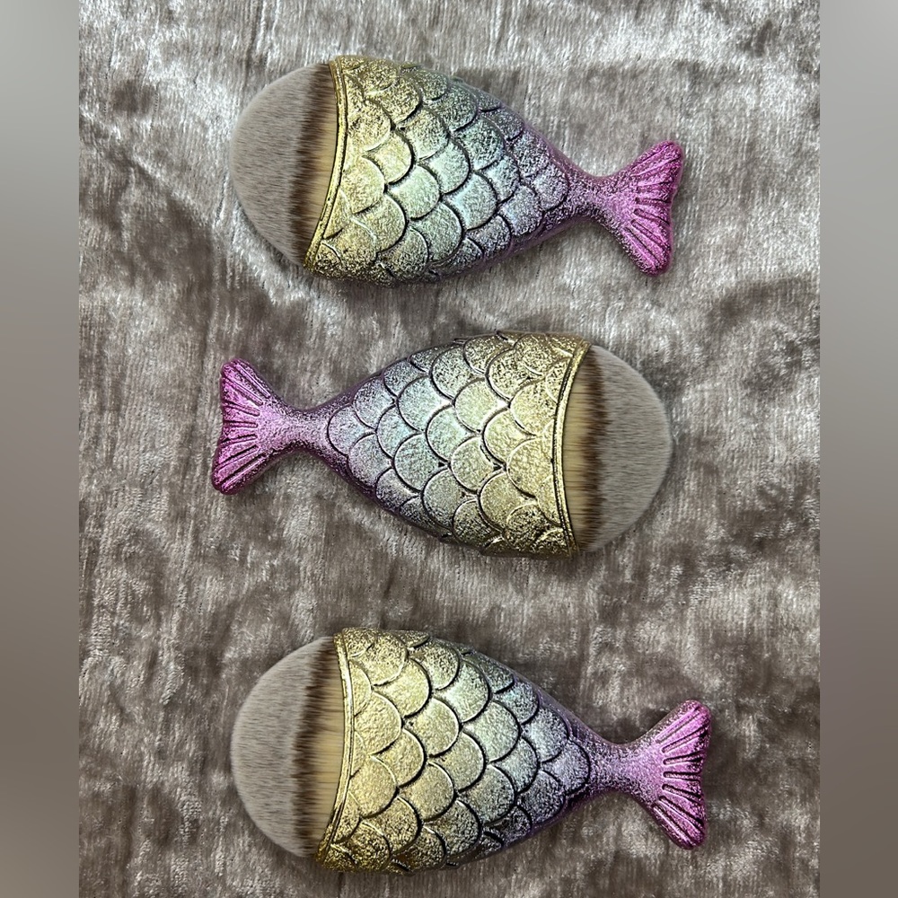 Mermaid tail make up brushes